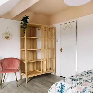Designer 4-bed In The Heart Of United Kingdom